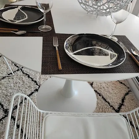 La Pleine Vue Apartament *